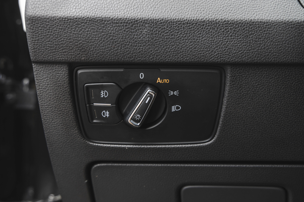 Volkswagen Passat R-Line 4Motion 2018 фото 16