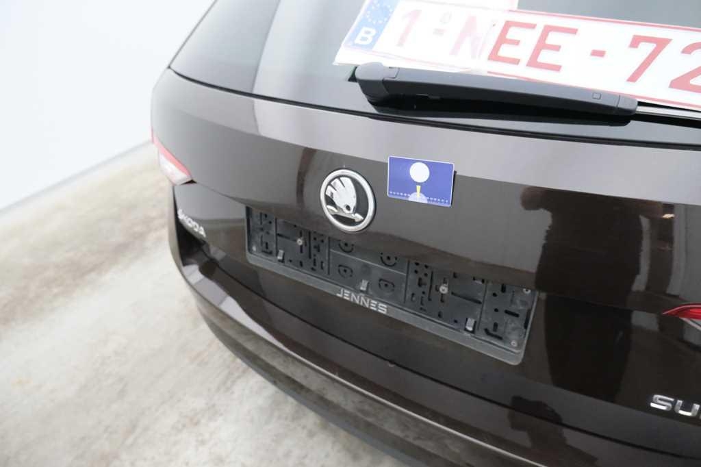 Skoda Superb Combi 2016 фото 76