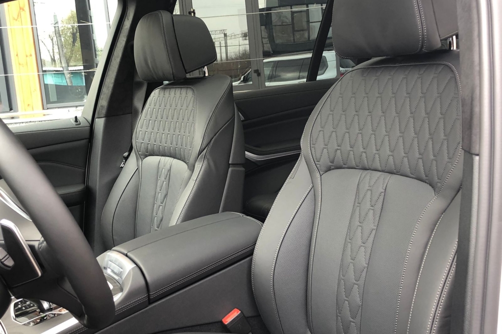 BMW X7 30D 2021 photo 14