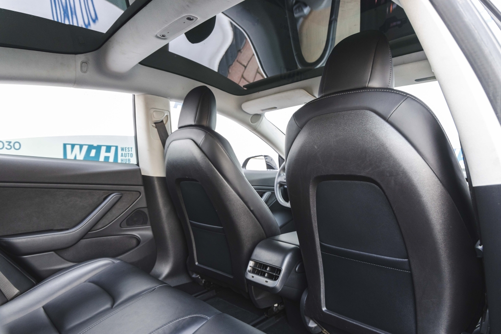 Tesla Model 3 2018 фото 37