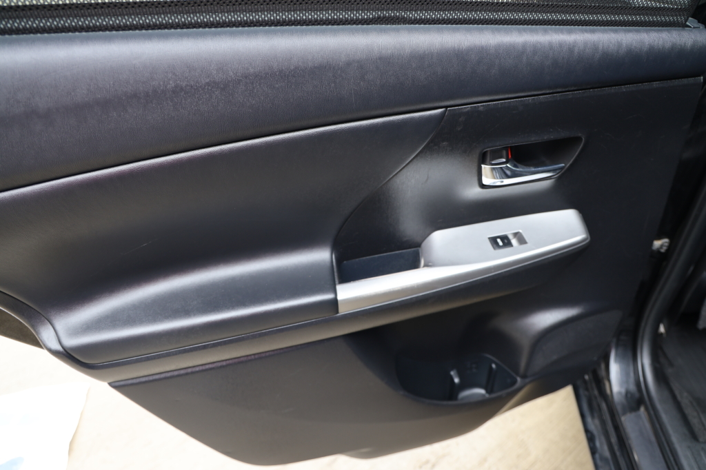 Toyota Prius Prime 2016 фото 25