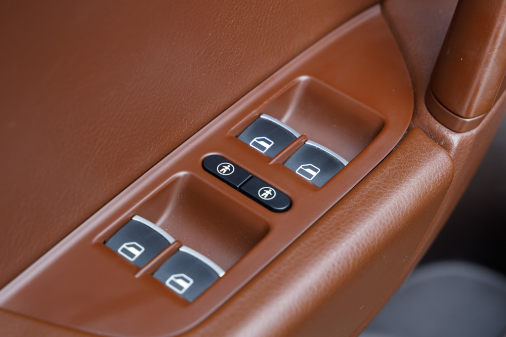 Volkswagen Touareg 2012 photo 19