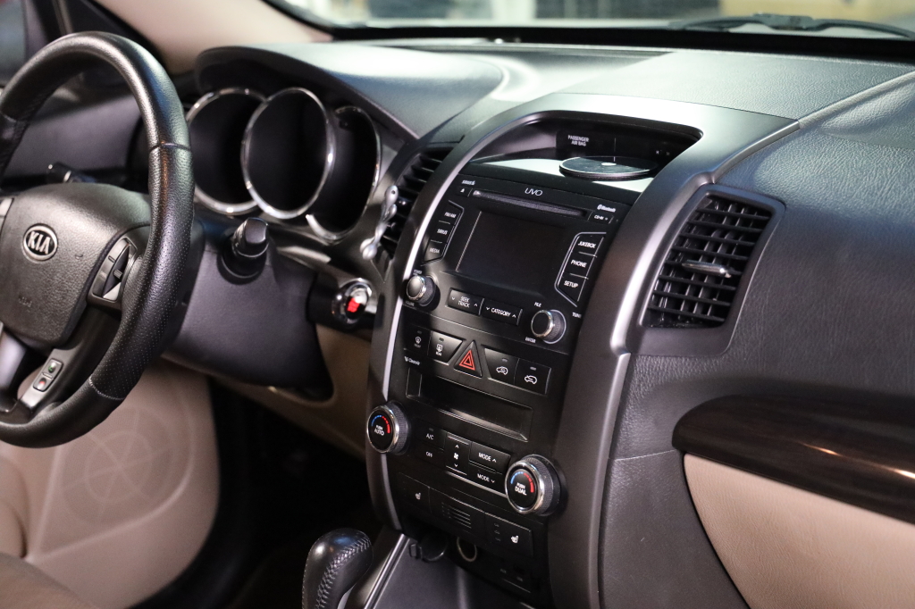 Kia Sorento 2012 photo 10