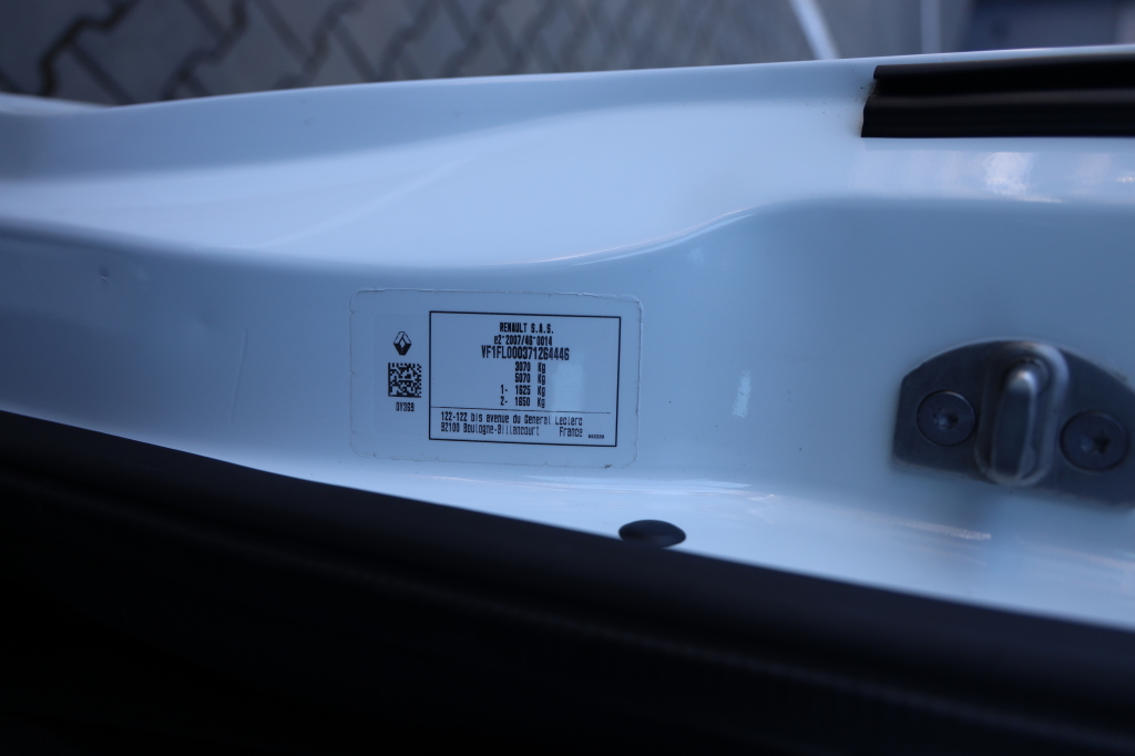 Renault Trafic 2023 фото 46