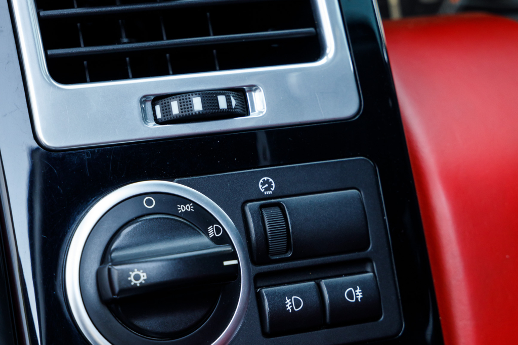 Land Rover Range Rover Vogue 2011 photo 27