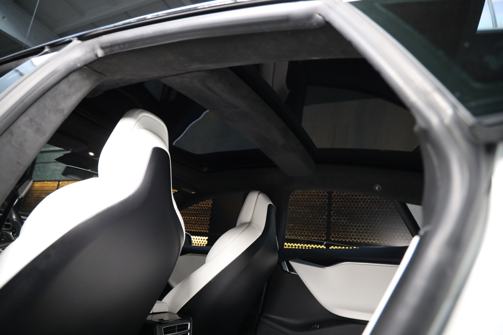 Tesla Model S 2017 фото 31