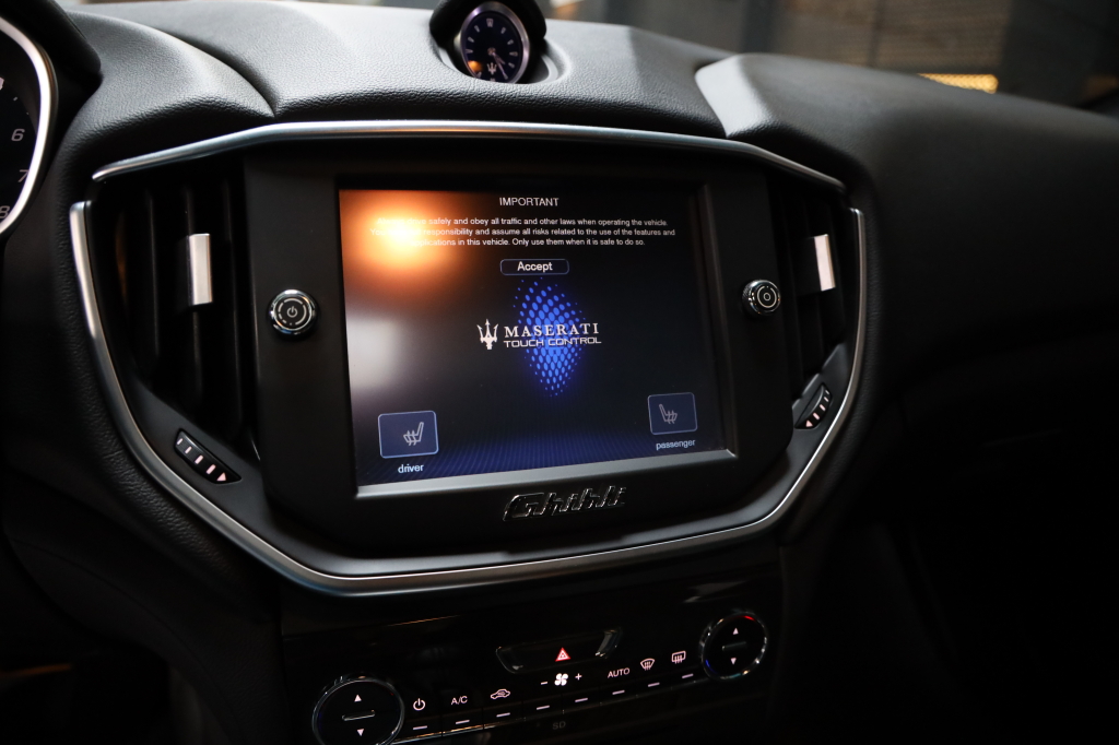 Maserati Ghibli 2013 фото 46