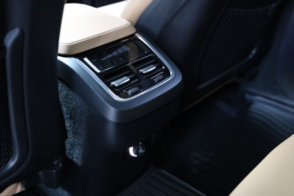 Volvo XC90 2019 photo 29