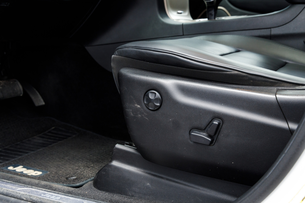 Jeep Grand Cherokee  Summit 2014 фото 16