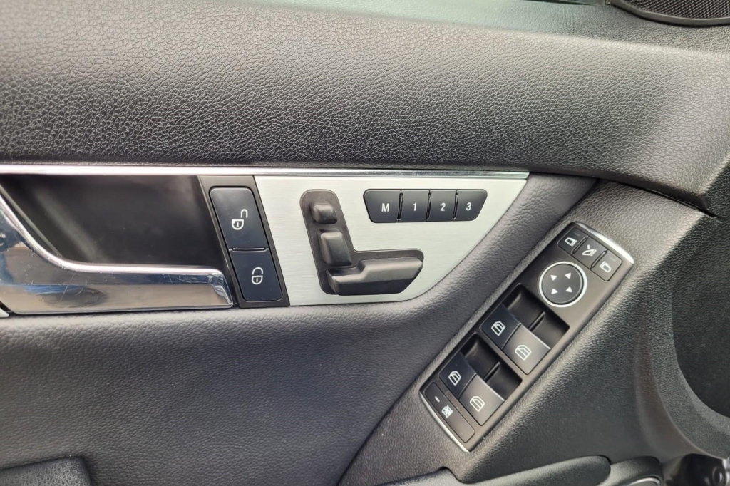 Mercedes-Benz C-Klasse 2010 photo 4