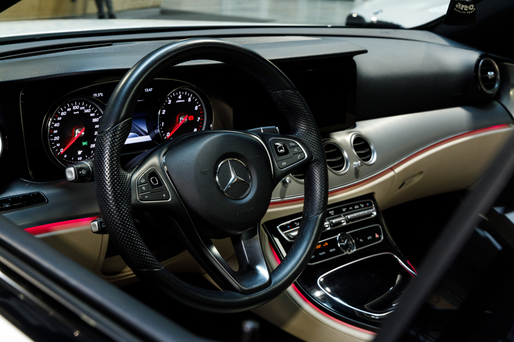 Mercedes-Benz E 200 4Matic AMG Line фото 7