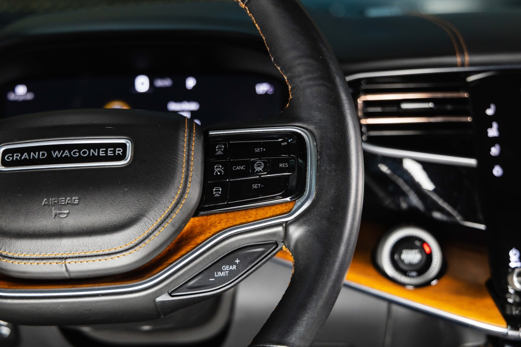 Jeep Grand Wagoneer 2022 фото 27
