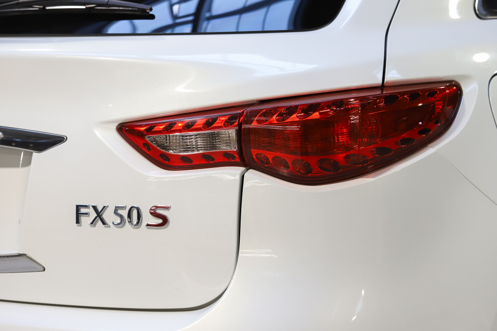 Infiniti FX 50 S 2008 photo 15