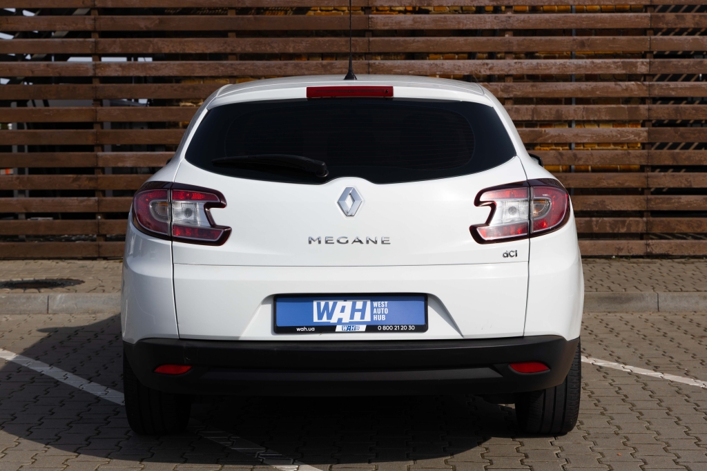 Renault Megane 2014 фото 8