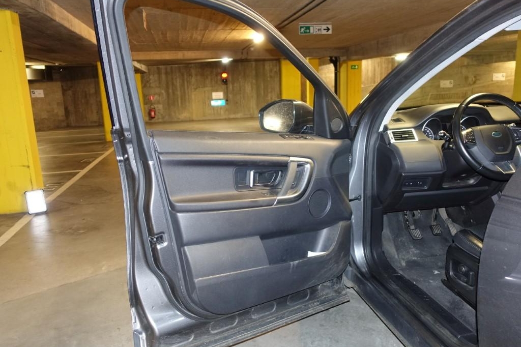 Land Rover Discovery Sport 2017 фото 17