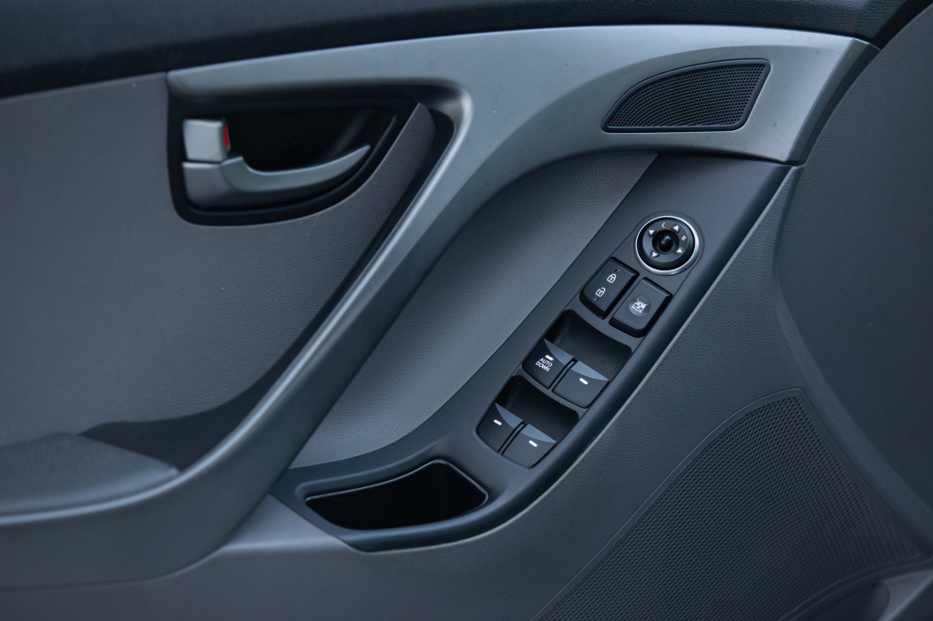 Hyundai Elantra SE 2015 фото 19