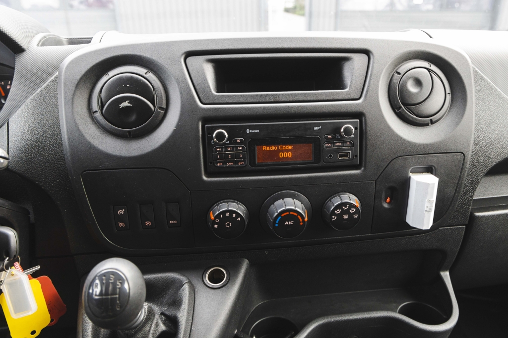 Renault Master 2018 photo 36