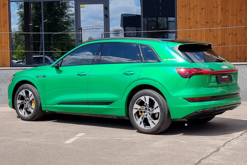 Audi e-tron 2020 фото 3