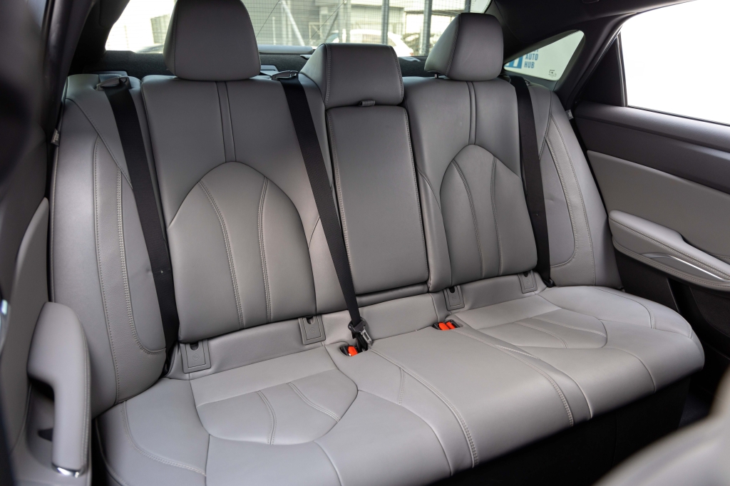 Toyota Avalon Hybrid 2020 фото 32