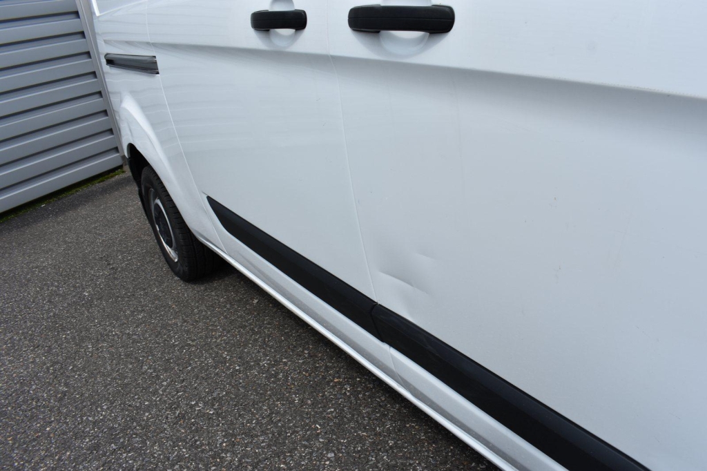 Ford Transit Custom 2017 photo 21