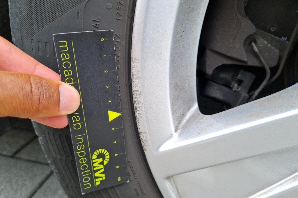 Audi A4 2017 фото 16