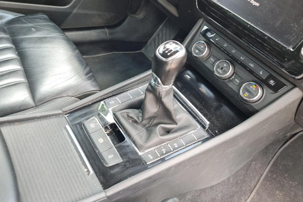 Skoda Superb Combi 2017 photo 46