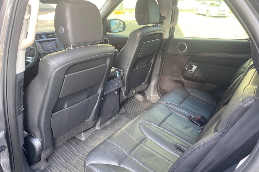 Land Rover Discovery 2017 photo 12