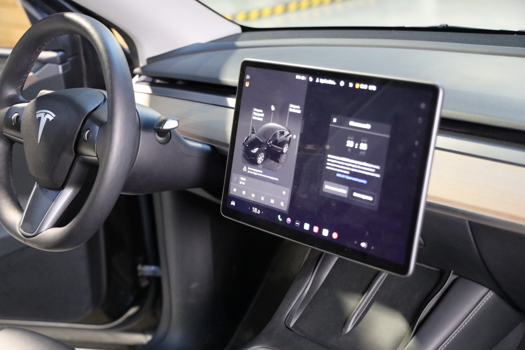 Tesla Model Y 2022 photo 12