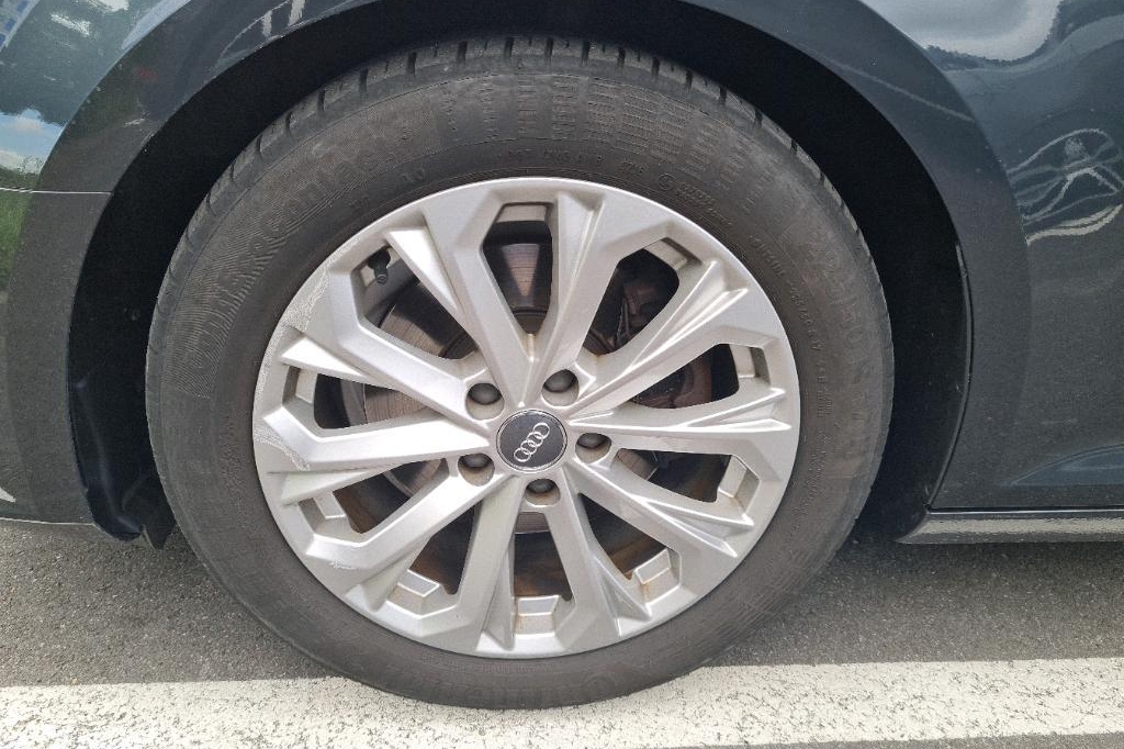 Audi A4 2016 фото 44