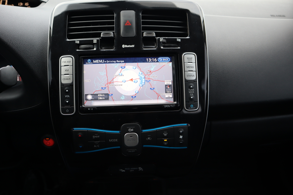 Nissan Leaf фото 13