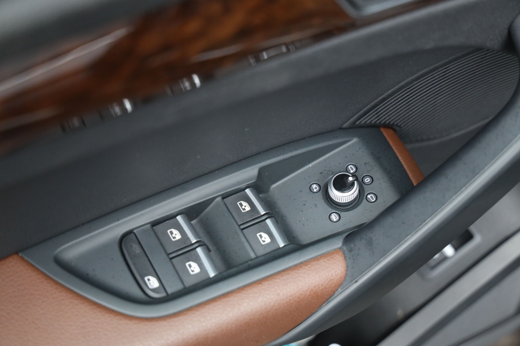 Audi Q5 2017 фото 13