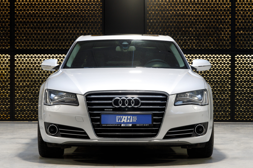 Audi A8 2014 фото 23