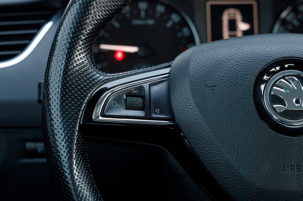 Skoda Octavia A7 photo 11