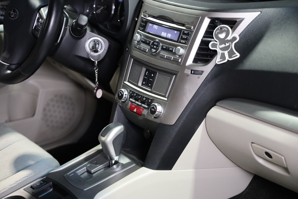 Subaru Outback 2012 photo 23