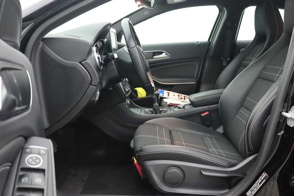 Mercedes-Benz A-Klasse 2017 photo 1