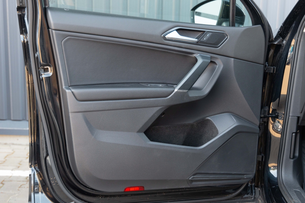 Volkswagen Tiguan SE 2017 фото 12