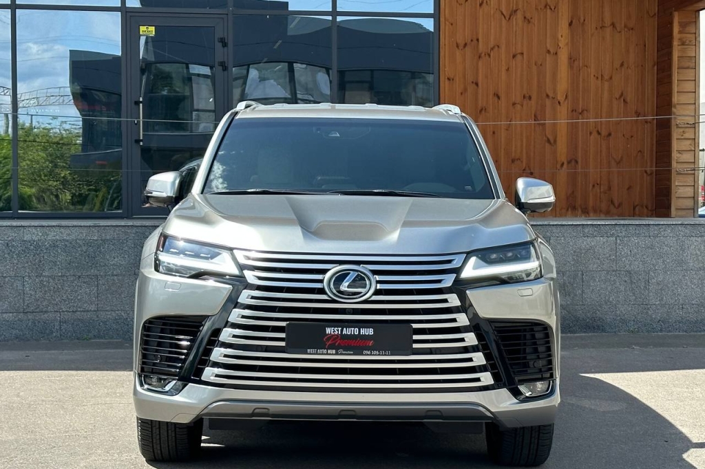 Lexus LX 500d 2022 photo 1