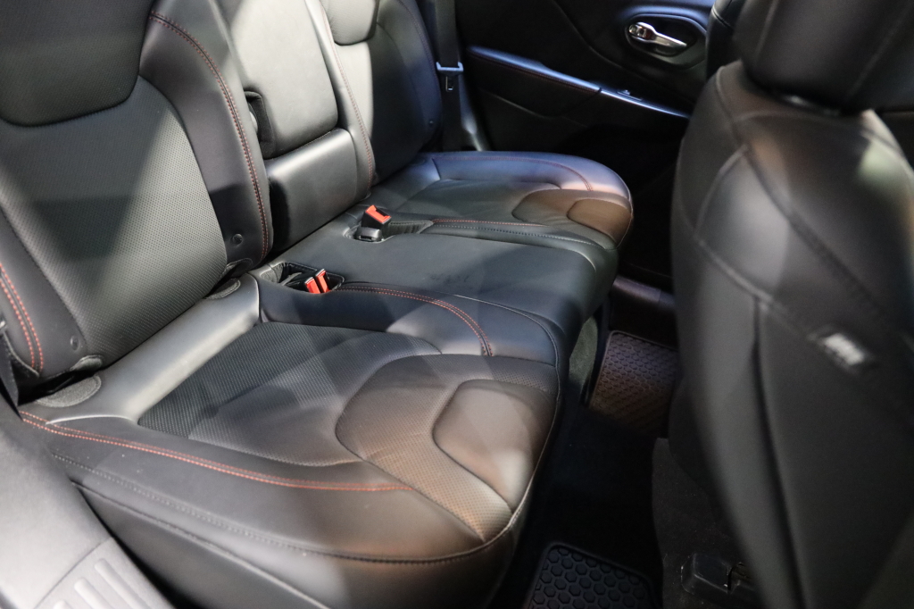 Jeep Cherokee 2019 фото 19