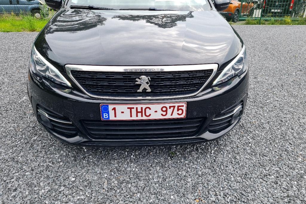 Peugeot 308 2017 фото 8