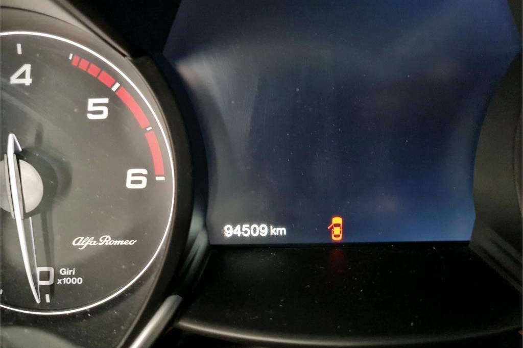 Alfa Romeo Giulia 2017 фото 2