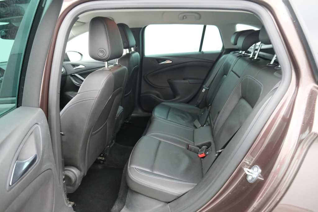 Opel Astra Sports Tourer 2017 фото 5