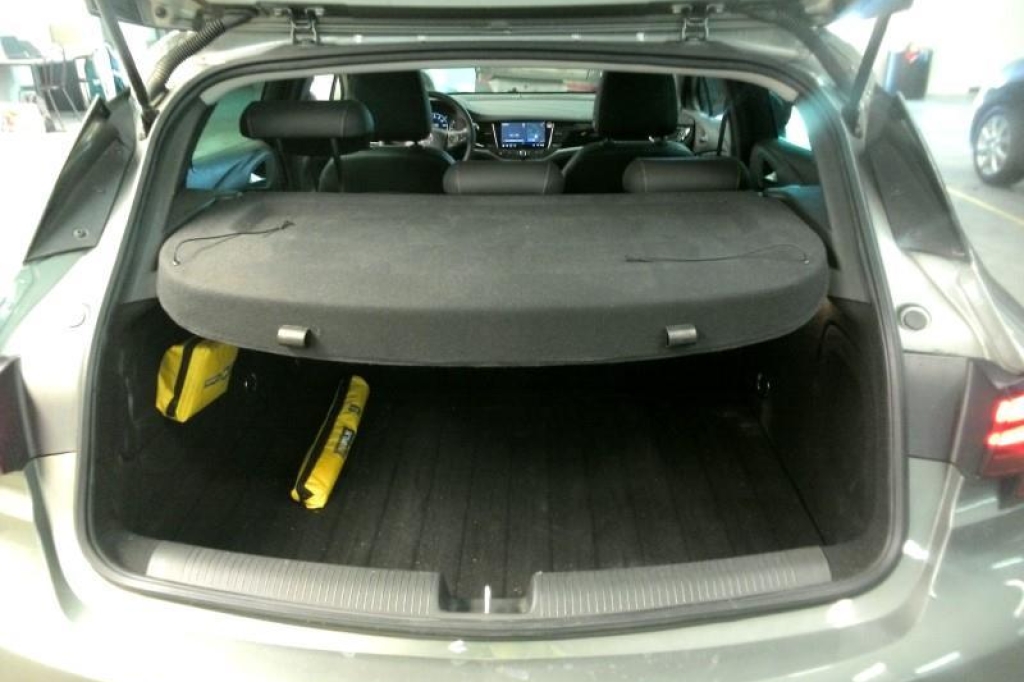 Opel Astra 2020 photo 2