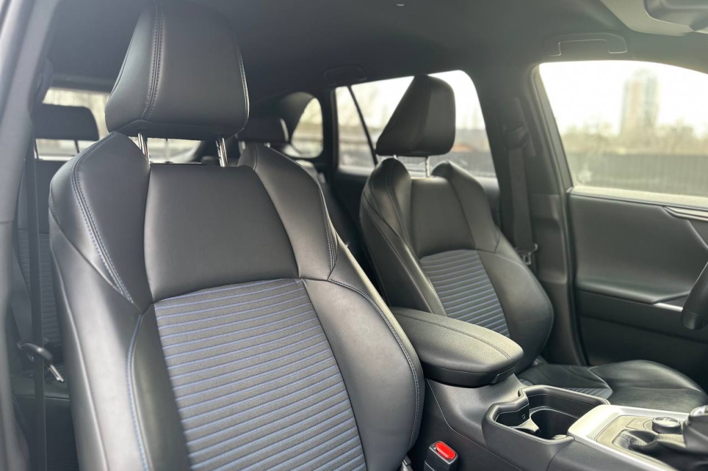 Toyota RAV4 EV Hybrid 2020 photo 13