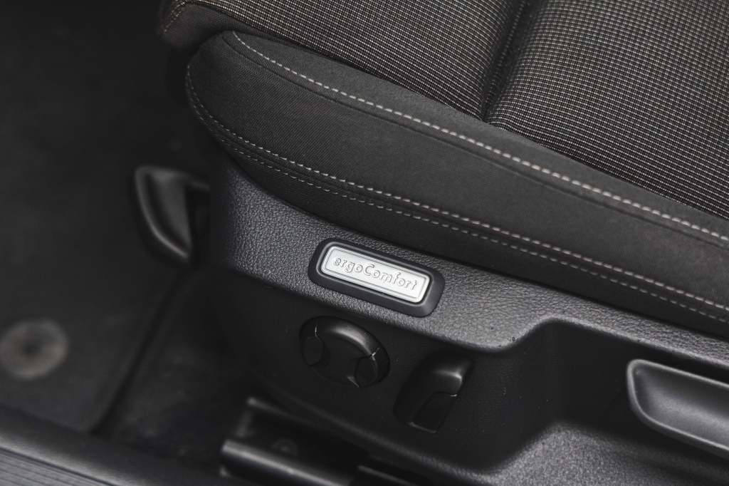 Volkswagen Passat 2017 фото 14