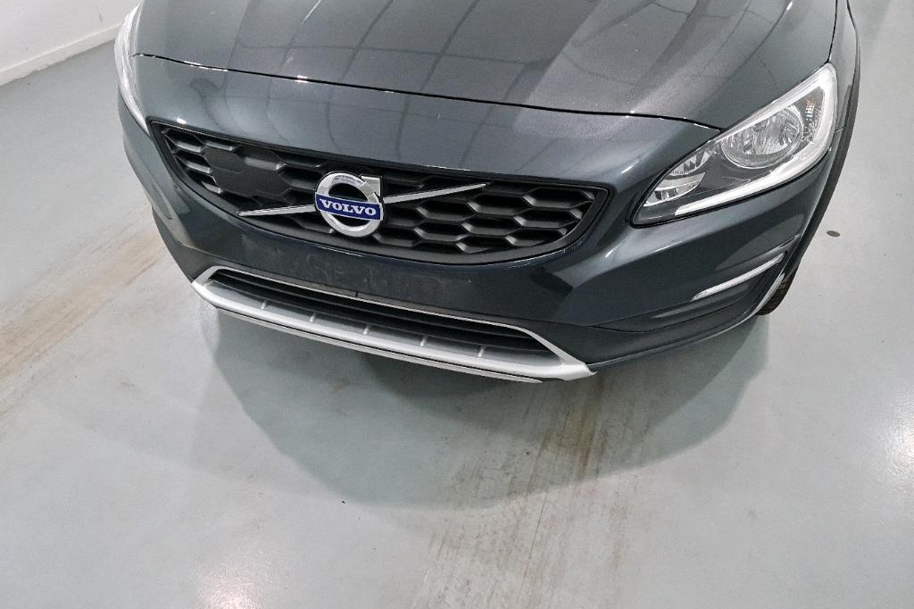 Volvo V60 Cross Country 2017 фото 9