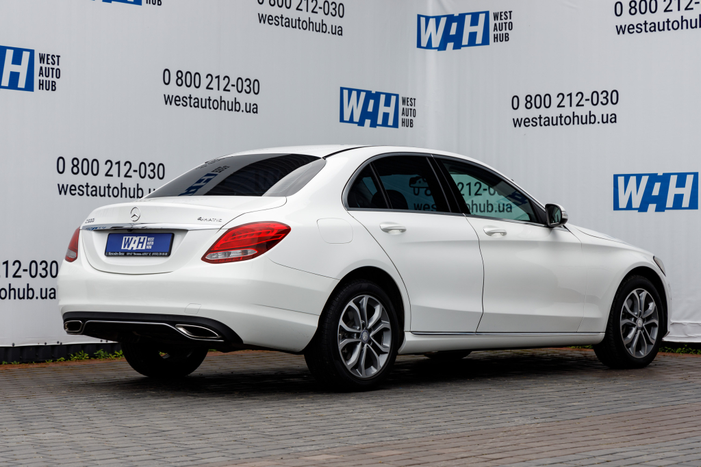 Mercedes-Benz C 300 2014 photo 27
