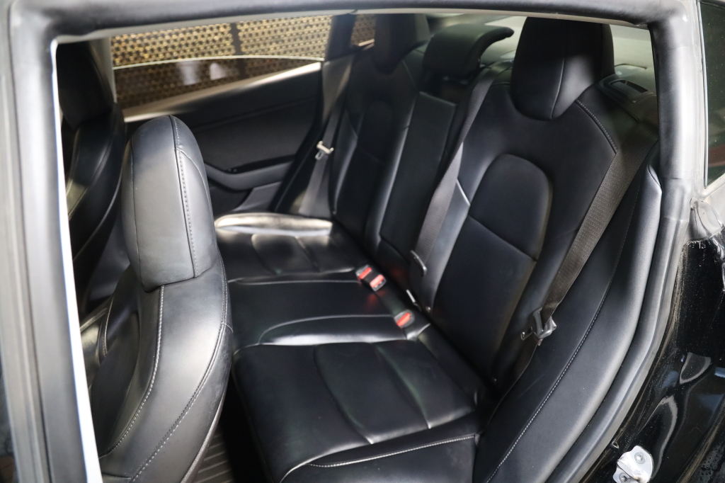 Tesla Model 3 2019 фото 30