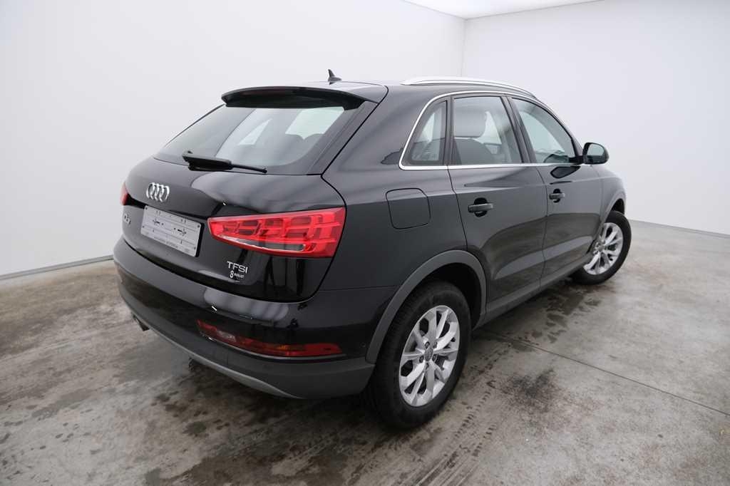 Audi Q3 2017 photo 2