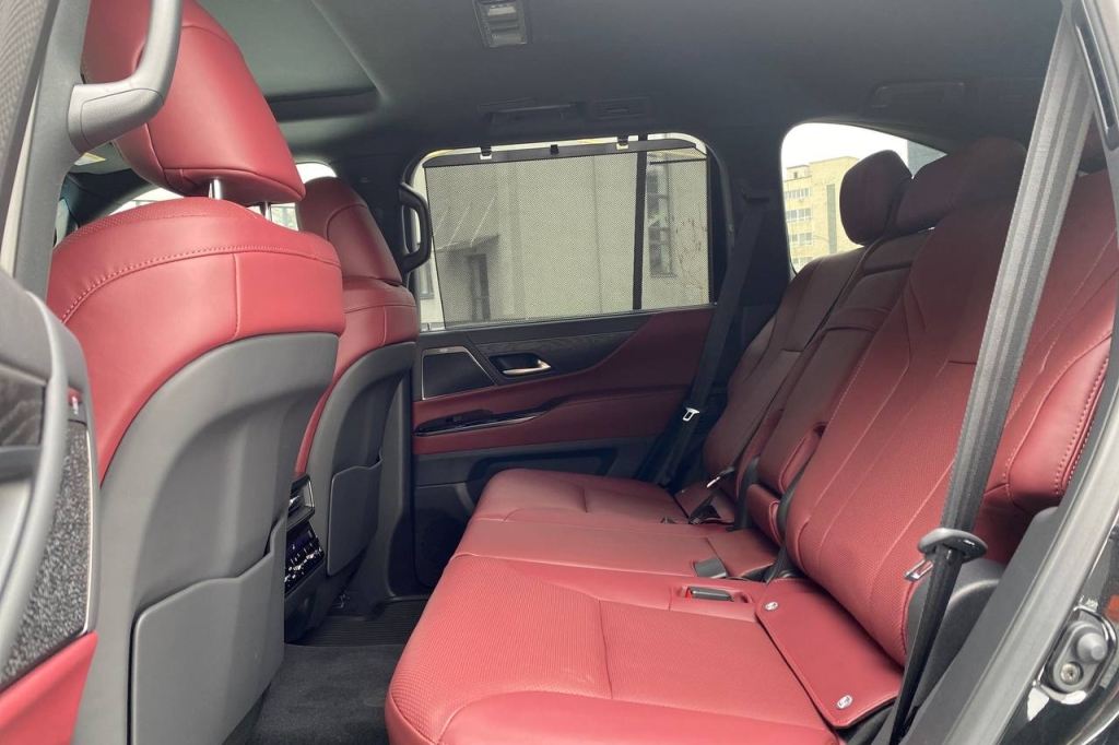 Lexus LX 500d 2022 photo 19