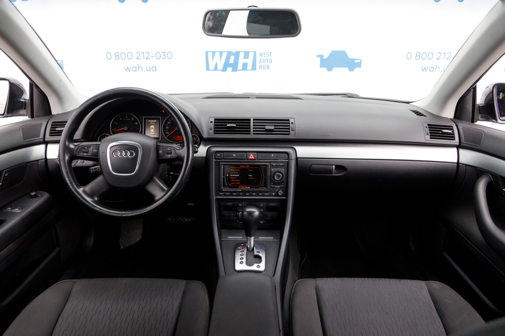 Audi A4 2005 фото 14